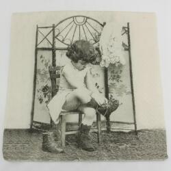 Szalvéta 33*33 cm - Öltöző kislány - Sagen Vintage - HIÁNYOS