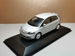 MINICHAMPS VW Golf 5 Plus silver 20051/43 (20038)