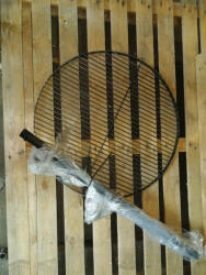  Kerek grillrács+ álvány +lánc