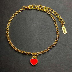 Maria King Arany színű karkötő piros tűzzománc szív charmmal (STM-441-k-a)