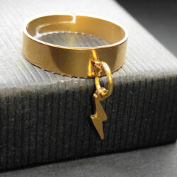 Maria King Villám charmos állítható méretű gyűrű, arany színű, választható szélességben (STM-401-gy)