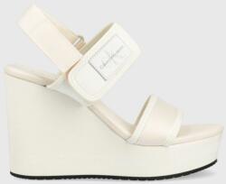 Calvin Klein Jeans sandale WEDGE SANDAL BADGE femei, culoarea alb, toc pana, YW0YW01028 PPYX-OBD0CM_00X