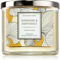 Bath & Body Works Sunshine and Daffodils lumânare parfumată II. 411 g