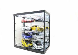 TRIPLE 9 Vitrina, display transparent cu rama neagra si Led-uri scala 1/18, 1/43, 1/641/43 (21071)