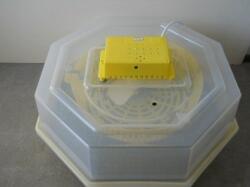 Eurokomax Tojáskeltető gép C5-F Forgatóművel (csirkekeltető) tojáslámpával (C5-F-TL-1)