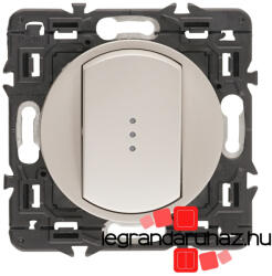 Legrand Céliane egypólusú kapcsoló jelzőfénnyel 10 AX, titánium CT067002JF-HK (CT067002JF-HK)