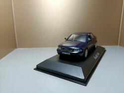 MINICHAMPS Audi A4 (B5) 2000 Santorinblau1/43 (21833)