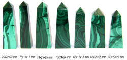  Obelisc din Malachit Mineral Natural - 60-75 x 17-25 x 17-25 mm - 1 Buc