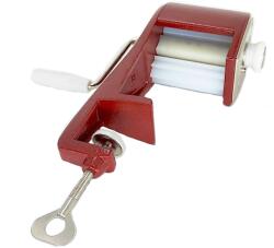 Csillag Eperlevél tésztavágó 6x6mm (cakkos kocka és cakkos szélesmetélt) (11120)