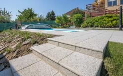 Leier EUROLINE finommosott lábazati szegély 40x8x2 cm Prága