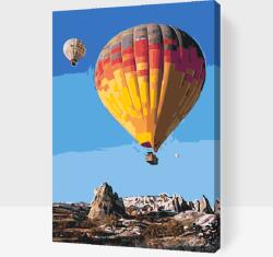 Festés számok szerint - Léggömbök a hegyek között Méret: 40x60cm, Keretezés: Kartonlemezen