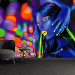 Mivali Fototapet - Femeia la lumina neonului, vlies, 441x306 cm (T100522TQ9)
