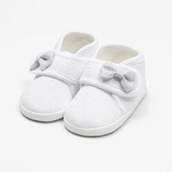  Puha talpú elegáns tépőzáras kocsicipő babáknak - Fehér ezüst masnival (3-6 hó)