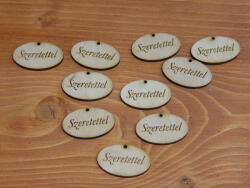  Natúr fa - "Szeretettel" gravírozott ovál tábla 10db/csomag