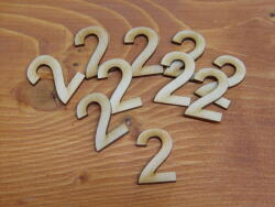  Natúr fa - Számok 2-es 3cm 10db/csomag