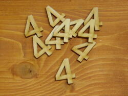  Natúr fa - Számok 4-es 3cm 10db/csomag