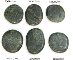 Palm Stone din Jad Mineral Natural - 53-72 x 49-57 x 11-14 mm - (XXL) - 1 Buc