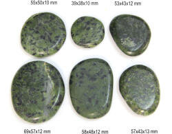 Palm Stone din Jad Mineral Natural - 39-69 x 38-57 x 10-13 mm - (XXL) - 1 Buc