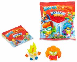 Magic Box Toys Set 2 figurine si revista, SuperThings, Kazoom Kids Figurina