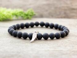 R. M. ékszer Matt ónix ásvány karkötő angyalszárnnyal (4525-RM-21)