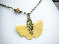 R. M. ékszer Ginko biloba fa gyönggyel műgyanta nyaklánc (19141BA)