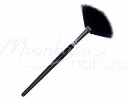 MoonbasaNails Legyező smink ecset #072 Ezüst