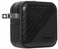 Targus univerzális notebook töltő 65W 2 kimeneti csatlakozó (APA803GL)