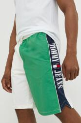 Tommy Jeans pantaloni scurti barbati, culoarea verde PPYX-SZM0K8_76A