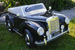  Vintage Mercedes 300S, 90W elektromos kisautó - Fekete