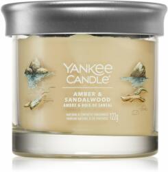 Yankee Candle Amber & Sandalwood lumânare parfumată 122 g