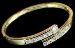 Arannyal bevont karperec 6 karátos szimulált gyémántokkal (0305. ) (XB126)