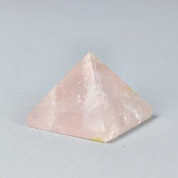 Rózsakvarc piramis, 3, 5x3, 5 cm, 3 cm magas (gajpirrkv35)
