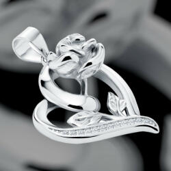  Ezüst (925) szív medál rózsával és fehér cirkóniákkal