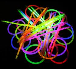  Set 15 betisoare Glow Sticks colorate, cu accesorii bratari