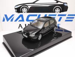 AUTOart VW Golf 5 negru 4 usi1/43 (13283)