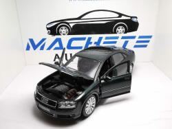 Maisto Audi A8 2002 green 1/261/43 (12834)