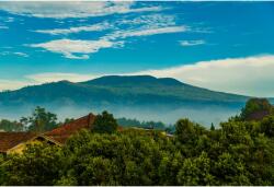 Tablou Canvas Beautiful Foggy View Of Mounatins In Indonesia, 80x50cm, tabloucanvas598 (tabloucanvas598/50x80cm)