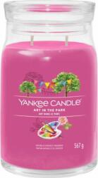 Yankee Candle Signature Art in the Park üvegben 567 g