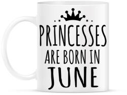 printfashion A hercegnők júniusban születnek - Bögre - Fehér (788868)