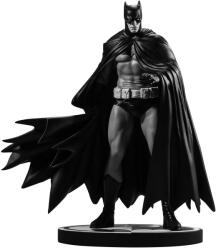 McFarlane Statuetâ McFarlane DC Comics: Batman - Batman (Black & White) (DC Direct) (By Lee Weeks), 19 cm (MCF30158)