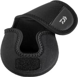 Daiwa Husa Neopren Pentru Mulineta Baitcast Daiwa 12x12, 5cm (a8.15802.025)
