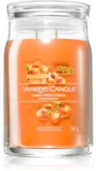 Yankee Candle Farm Fresh Peach lumânare parfumată Signature 567 g
