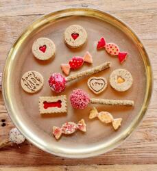 Cooka's Cookies Cooka's Valentin Candy Crush Gluténmentes Kutyasüti Gift Box Díszdobozban 100g