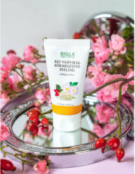 BIOLA Bio vadvirág bőrmegújító peeling - 50 ml (kifutó)