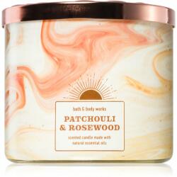 Bath & Body Works Patchouli & Rosewood lumânare parfumată 411 g