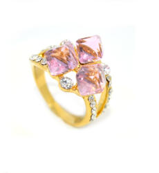 Steeel. hu - Nemesacél ékszer webáruház Rózsaszín kristályos dizájner gyűrű
