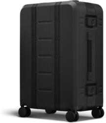 D_b_ Db Ramverk Pro 67cm Közepes bőrönd Black Out (3000233004901)