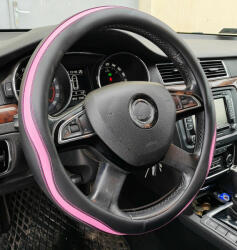 Autolife Műbőr kormányvédő 38cm fekete-pink 203-8P (203-8P) - olaj