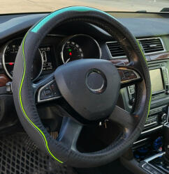 Autolife Univerzális kormányvédő 38cm fekete-zöld 2396GR (2396GR) - olaj