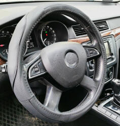 Autolife Műbőr kormányvédő 38cm fekete 2394BK (2394BK) - olaj